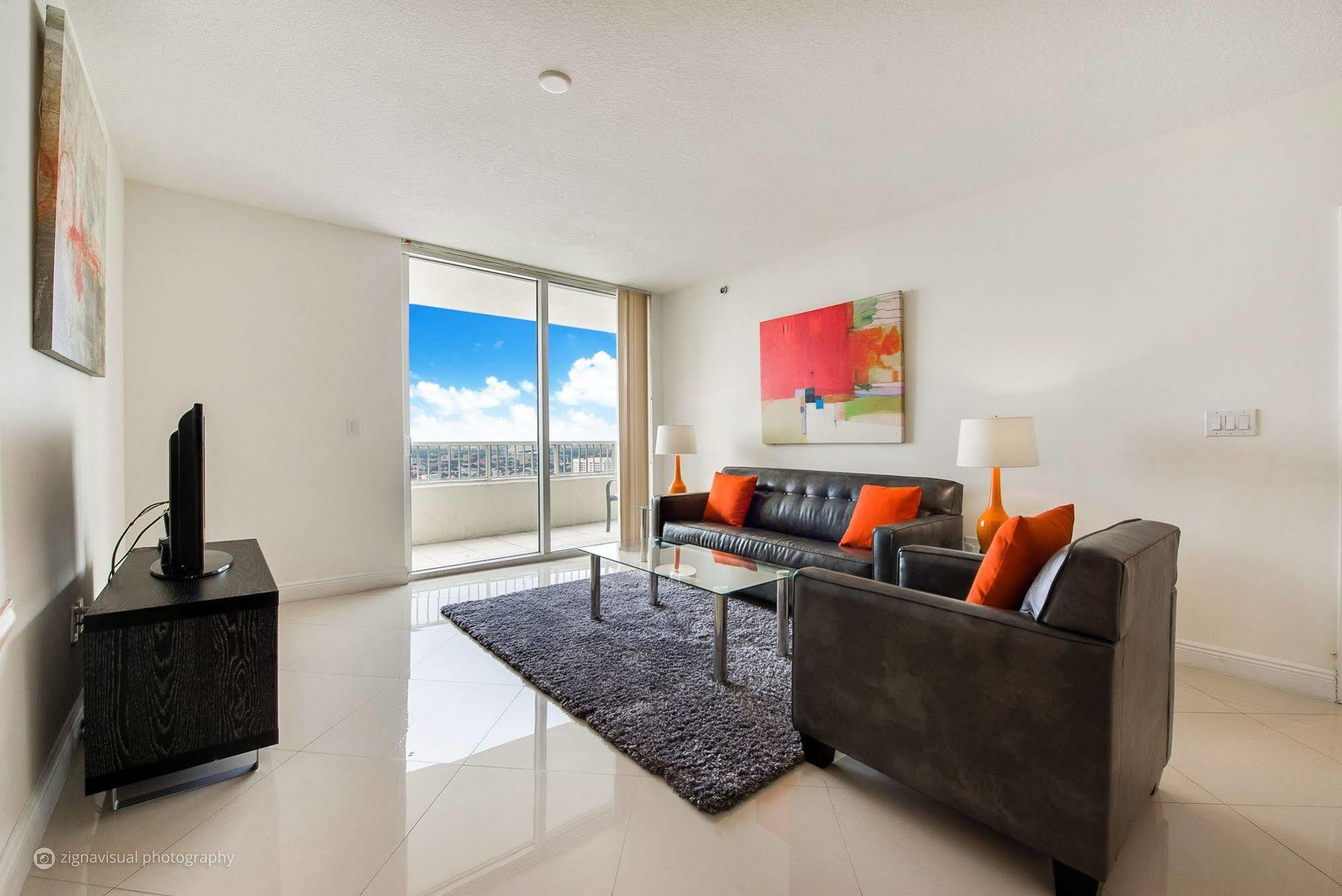 Churchill Suites Miami Brickell - One Broadway Exterior foto